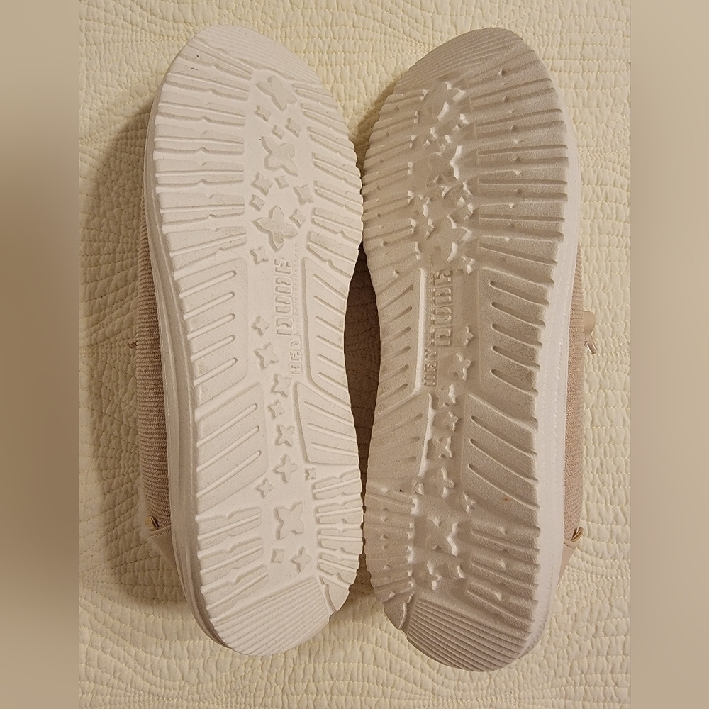 NWT Hey Dude Ladies Wendy Slip On Sneaker - Picture 5 of 10